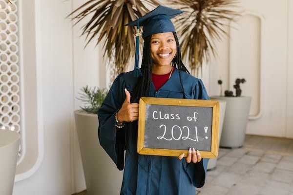 北京如何选择化妆学校?!如何选择教你这几点！